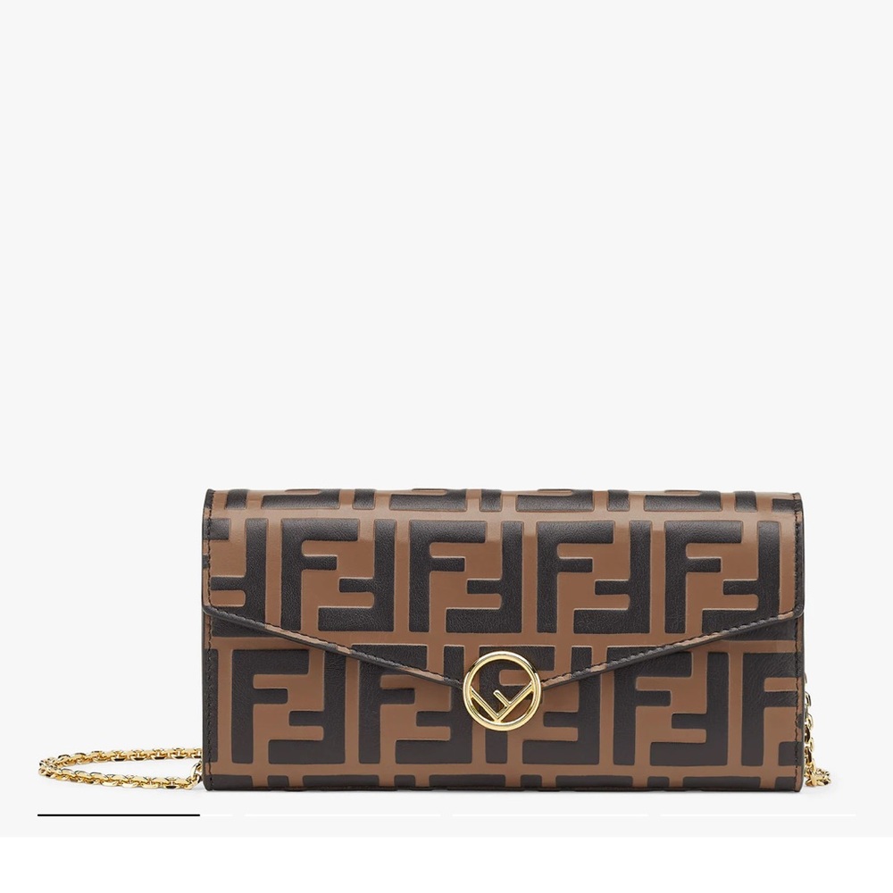 AUTHENTIC CONTINENTAL F is Fendi wallet with detachable chain shoulder strap.